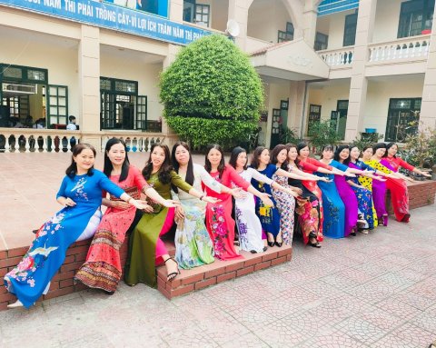 Ảnh Hưởng ứng tuần lễ áo dài – 36