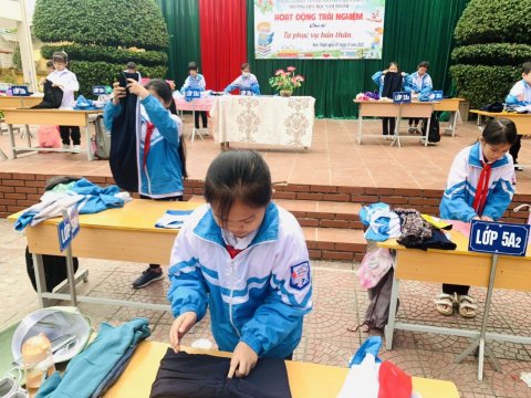 Ảnh EM TỰ PHỤC VỤ BẢN THÂN – 11