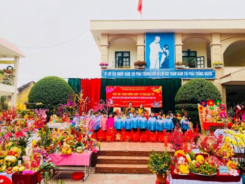 Ảnh TRƯỜNG TIỂU HỌC NAM THANH TỔ CHỨC NGÀY HỘI BÁNH TRƯNG XANH – TRAO QUÀ TẾT CHO HỌC SINH CÓ HOÀN CẢNH KHÓ KHĂN NHÂN DỊP TẾT NGUYÊN ĐÁN QUÝ MÃO NĂM 2023 – 6