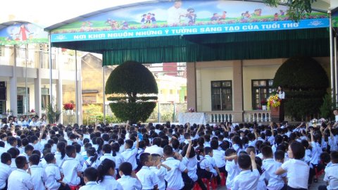Ảnh Công an phường Nam Thanh tuyên truyền ATGT cho các em học sinh nhà trường – 18