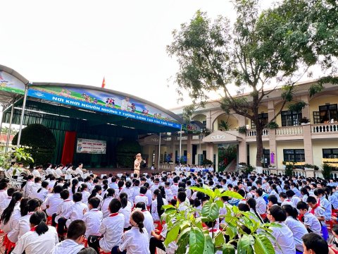 Ảnh Phòng CSGT Thành phố tuyên truyền cho học sinh luật ATGT – 5