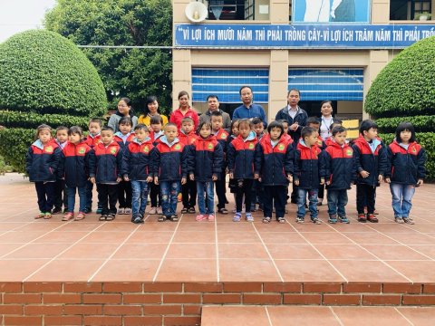 Ảnh Hiệp hội Doanh nghiệp Điện Biên tặng 50 áo ấm cho 50 bạn học sinh nghèo học giỏi – 3