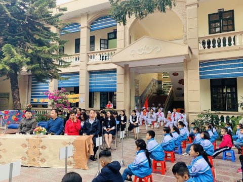 Ảnh Hiệp hội Doanh nghiệp Điện Biên tặng 50 áo ấm cho 50 bạn học sinh nghèo học giỏi – 5