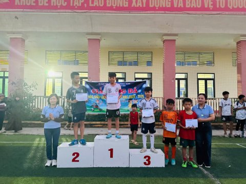 Ảnh TRƯỜNG TIỂU HỌC NOONG BUA TỔ CHỨC THÀNH CÔNG GIẢI BÓNG ĐÁ HỌC SINH LẦN THỨ II, NĂM HỌC 2025 - 2026 – 24